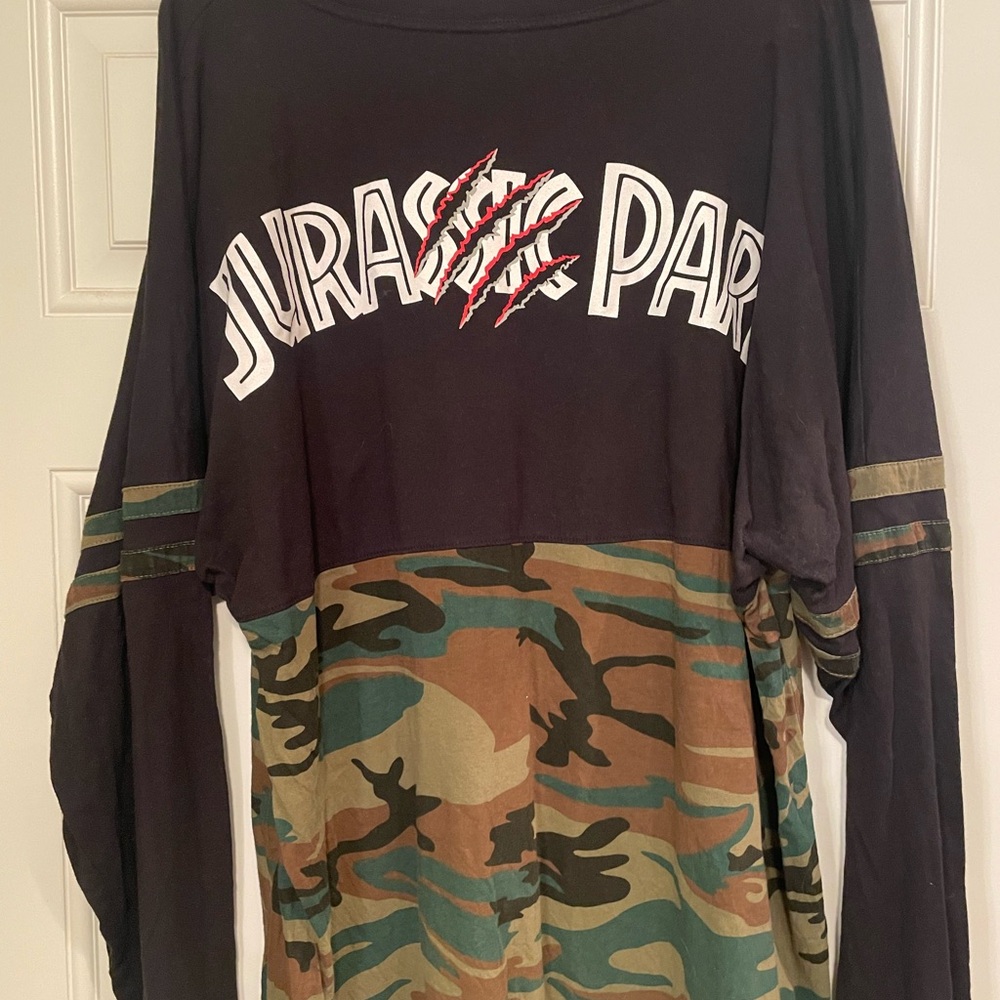 Universal Studios Jurassic Park - image 3